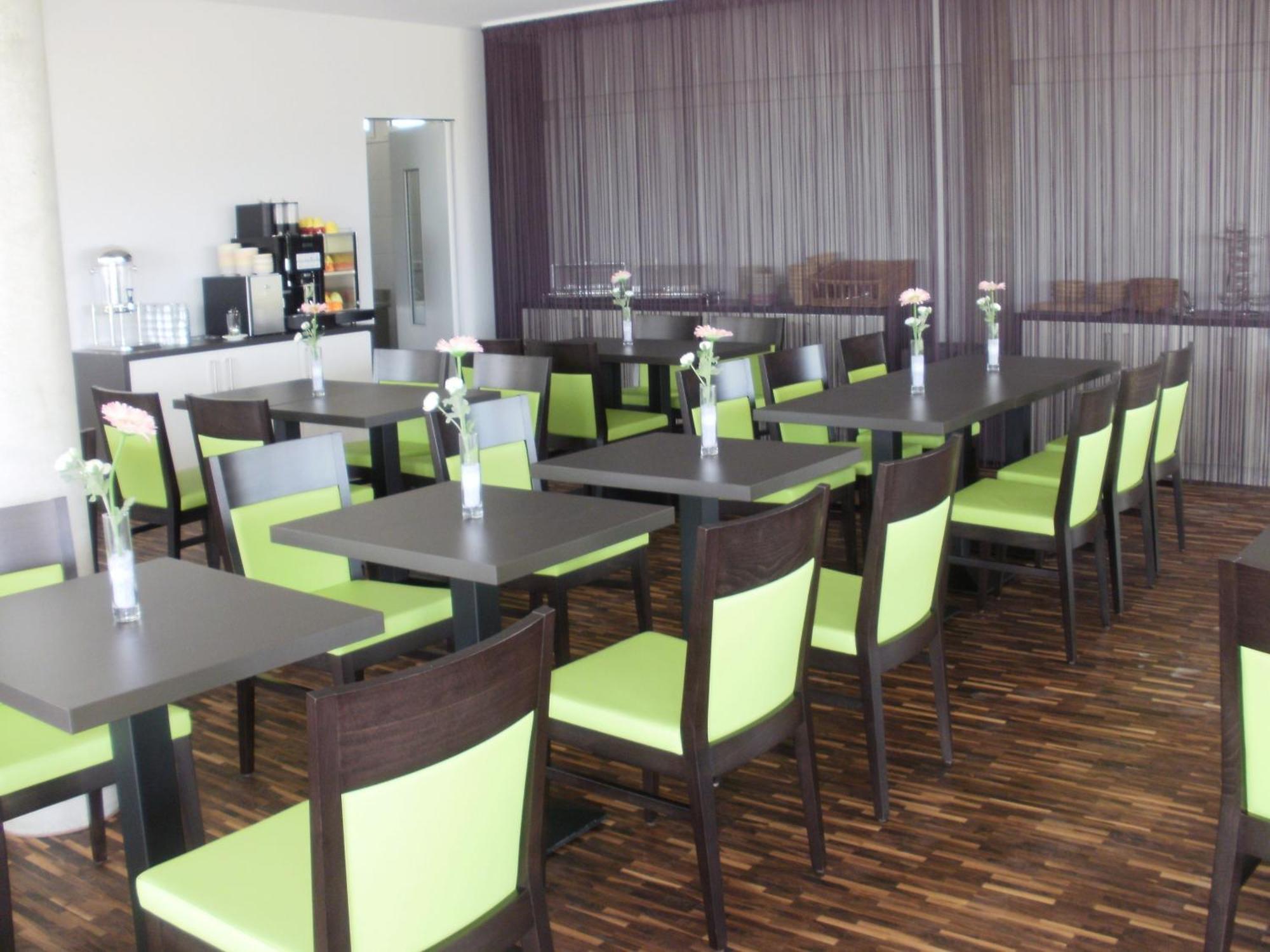 iQ-Hotel Ulma Esterno foto